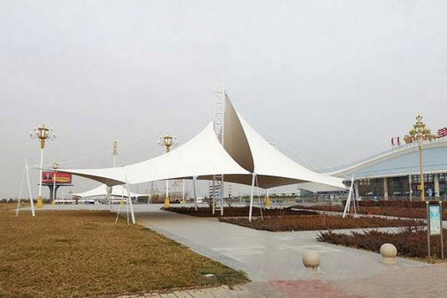 内蒙古鄂尔多斯张拉膜景观遮阳棚