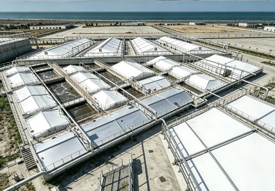 30000㎡ Liaoning chemical plant wastewater tank reverse membrane cover project completed